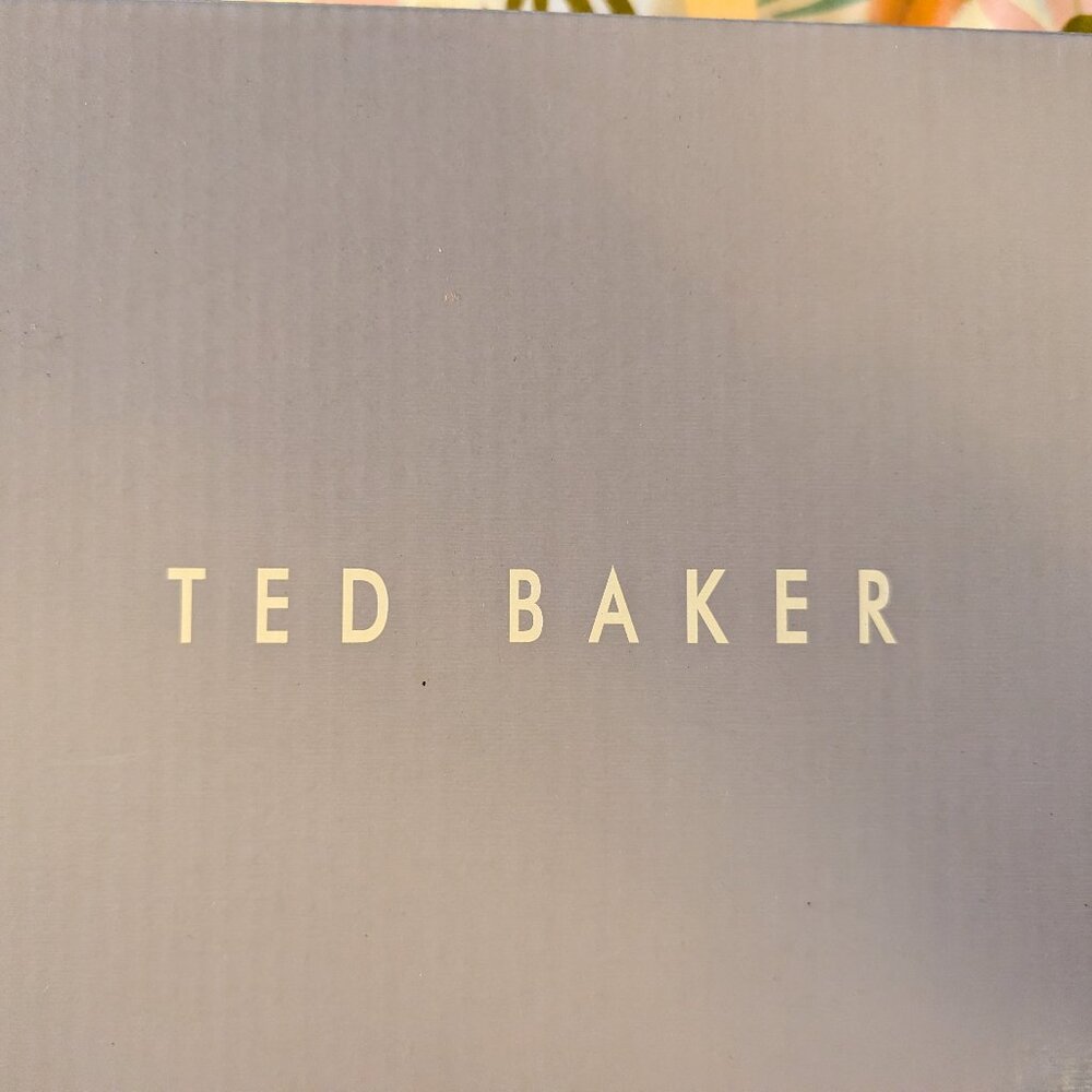 NWT Women's Ted Baker Bailey Icon Sneaker Sz 7.5 - Picture 6 of 8
